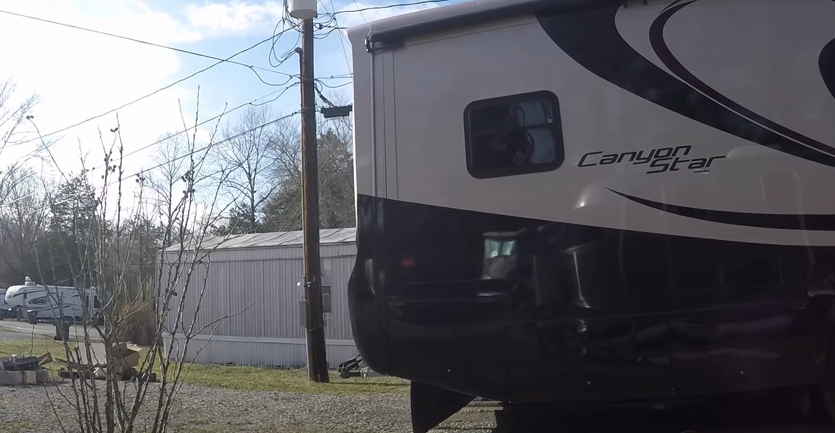 How to Tow an RV With a Truck? MotoSport